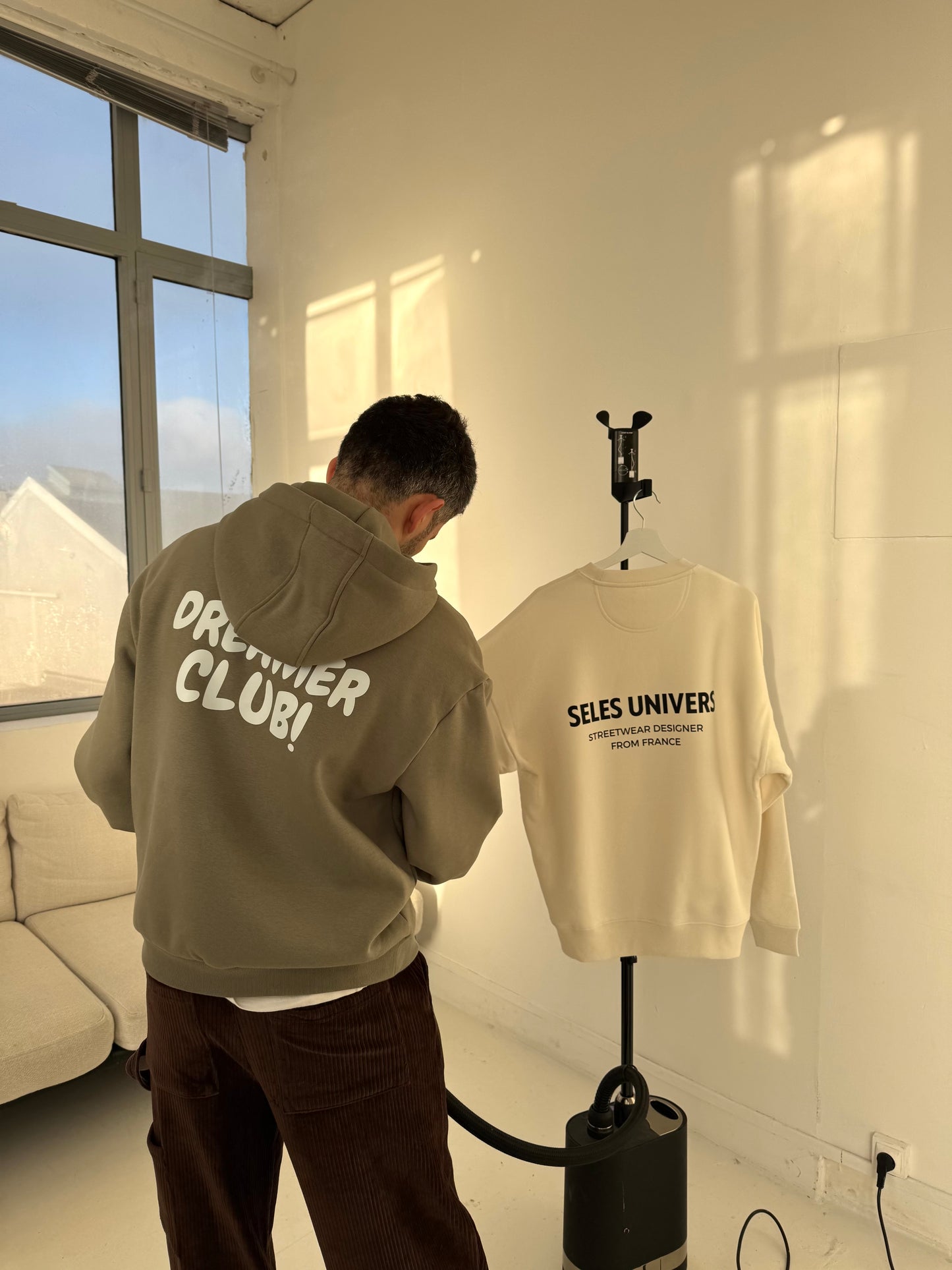 Sweat à capuche vert olive "Dreamer"