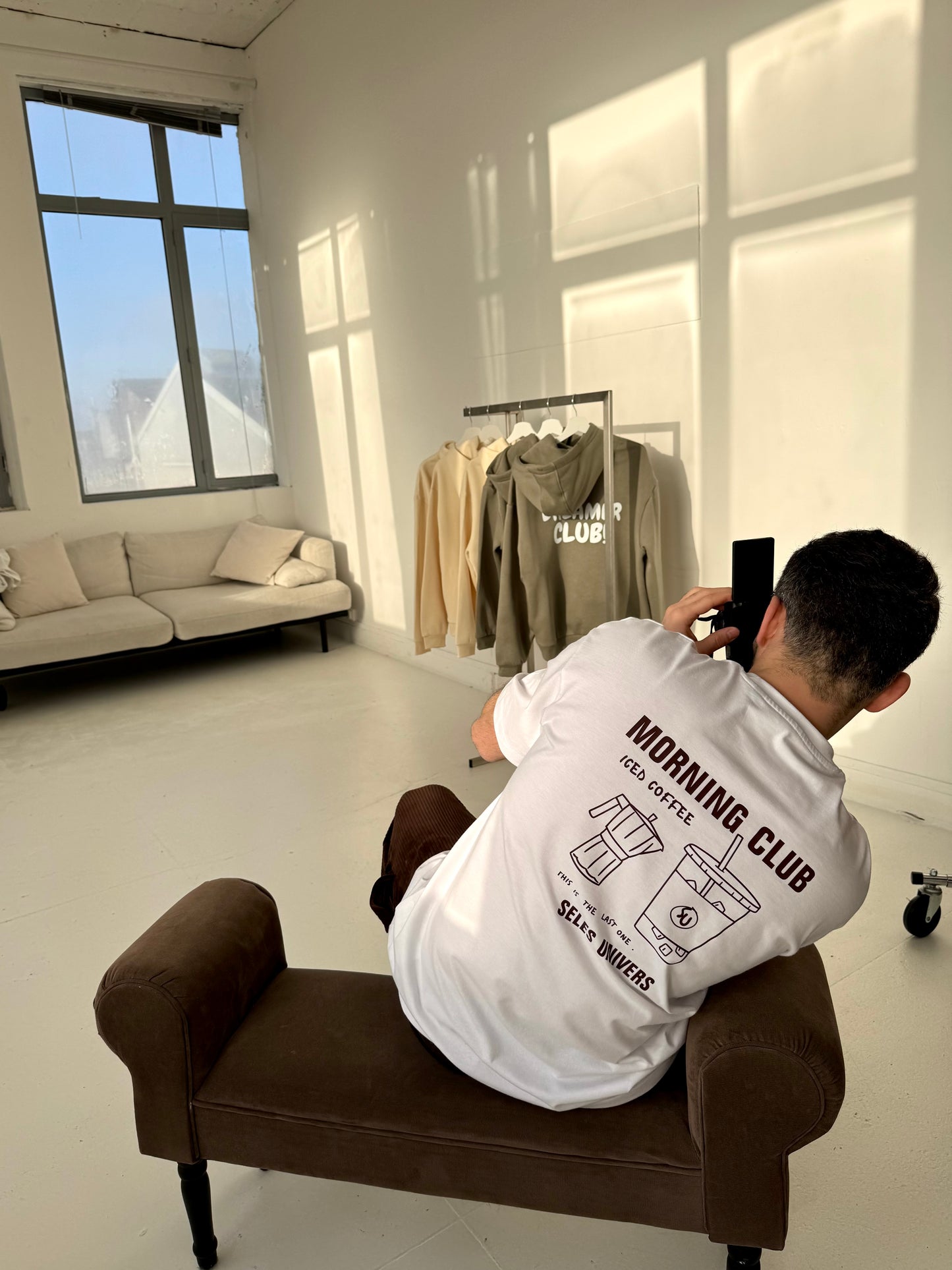 T-shirt blanc "Morning club"