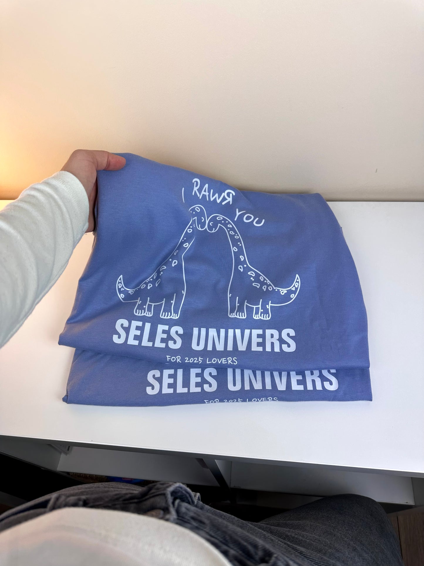 T-shirt "dino" violet-bleu