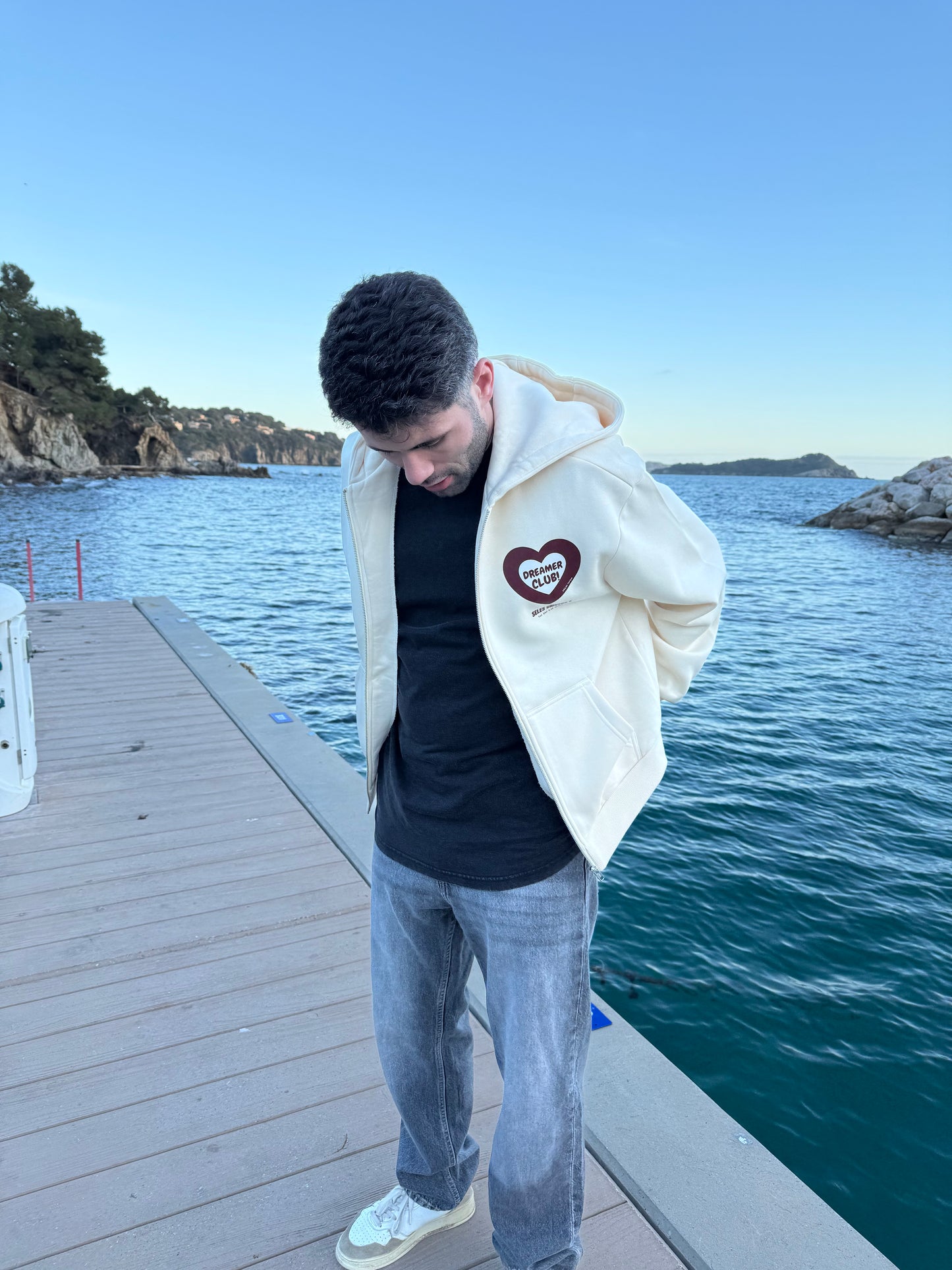 Hoodie zippé à capuche "amor" écru