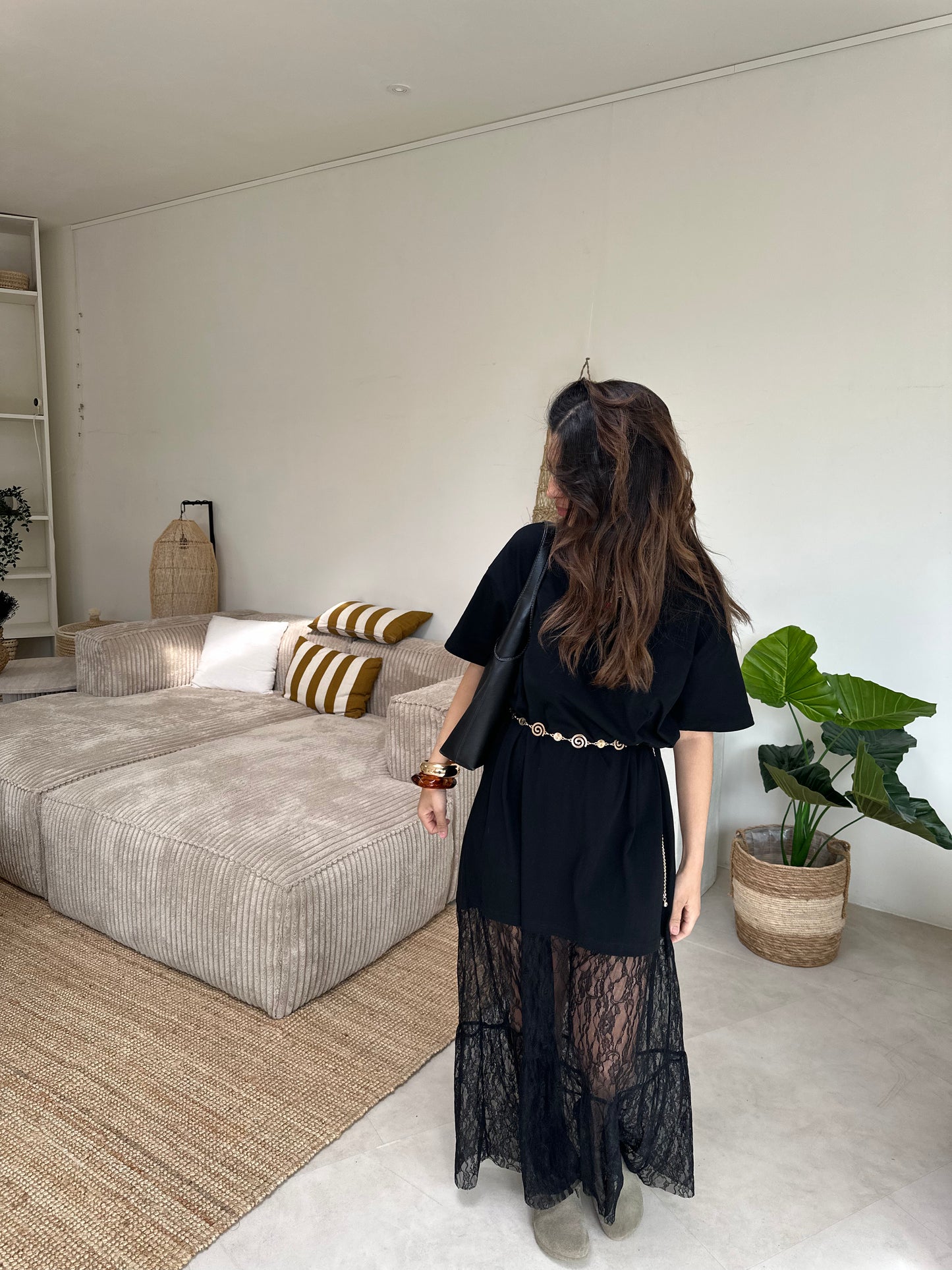 T-shirt robe à dentelle noir