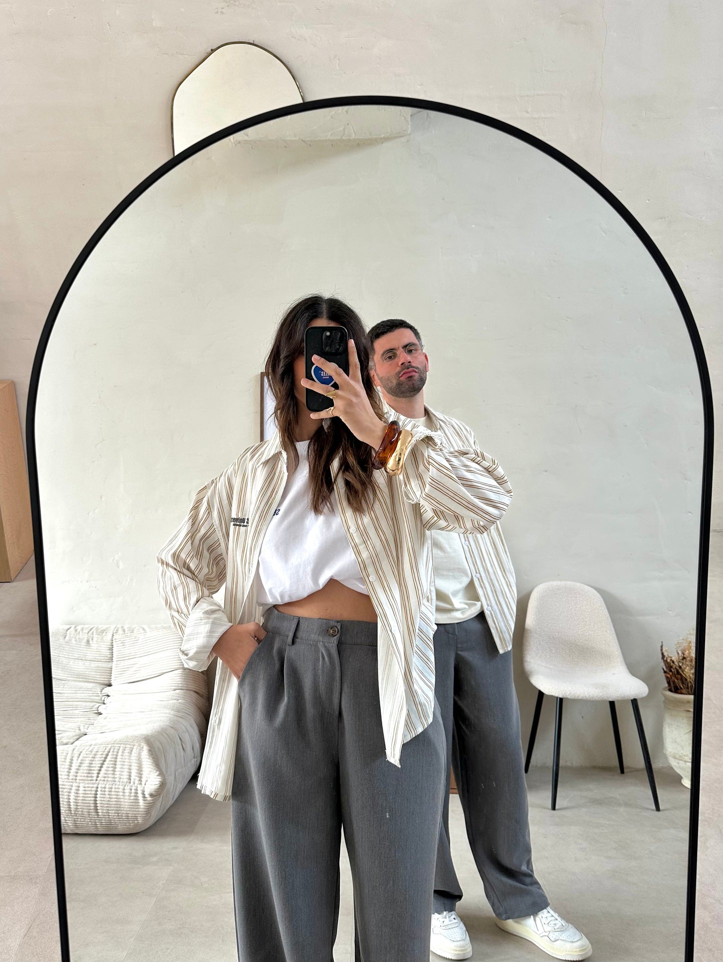 Pantalon relaxed fit gris brodé