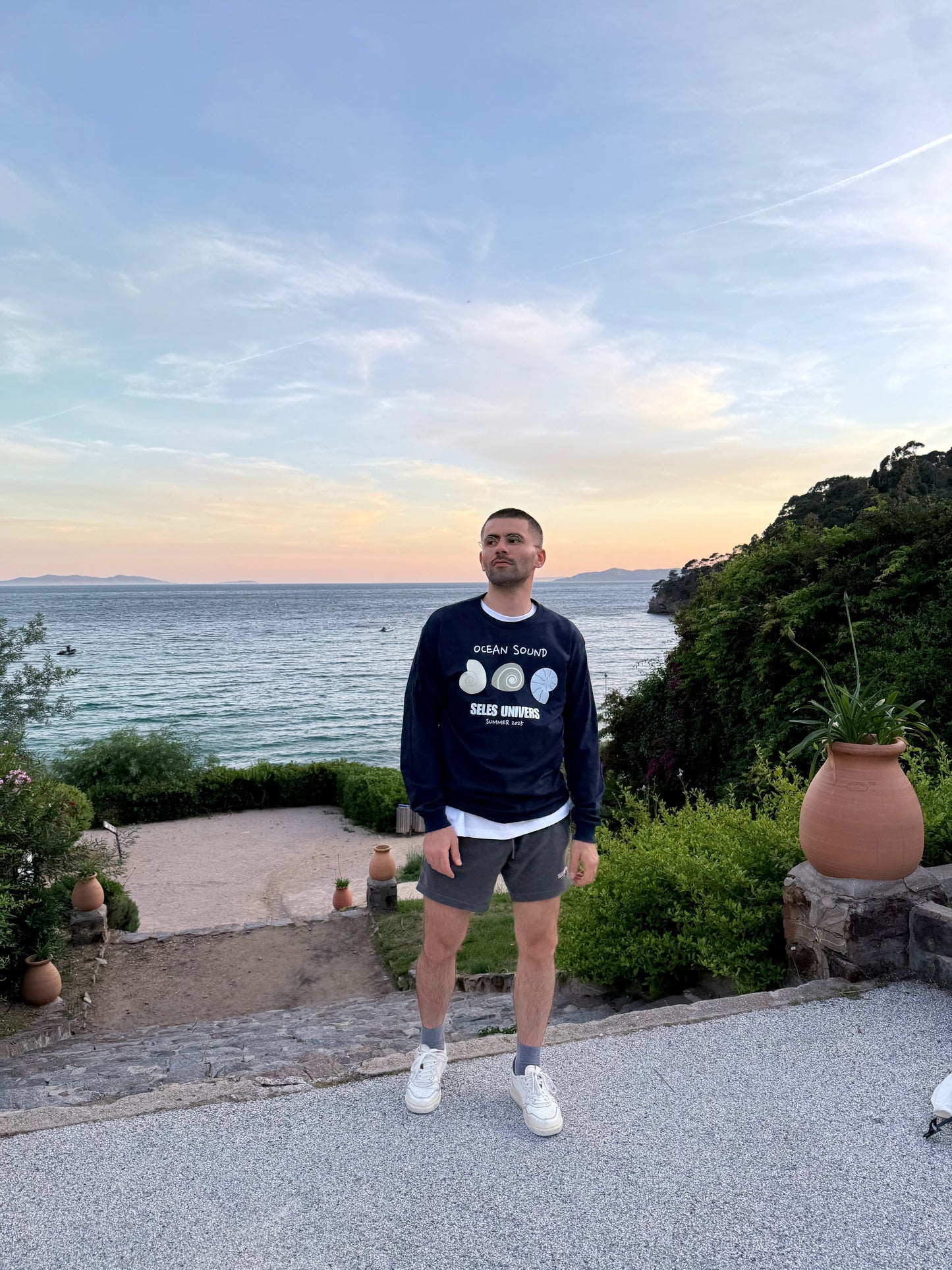 T-shirt longues manches bleu nuit "coquillage"
