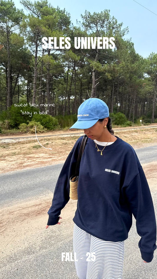 Sweat bleu marine "Stay in bed"