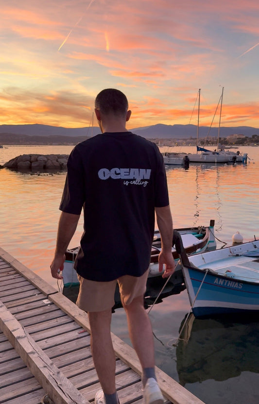 T-shirt bleu nuit oversize "ocean is calling"