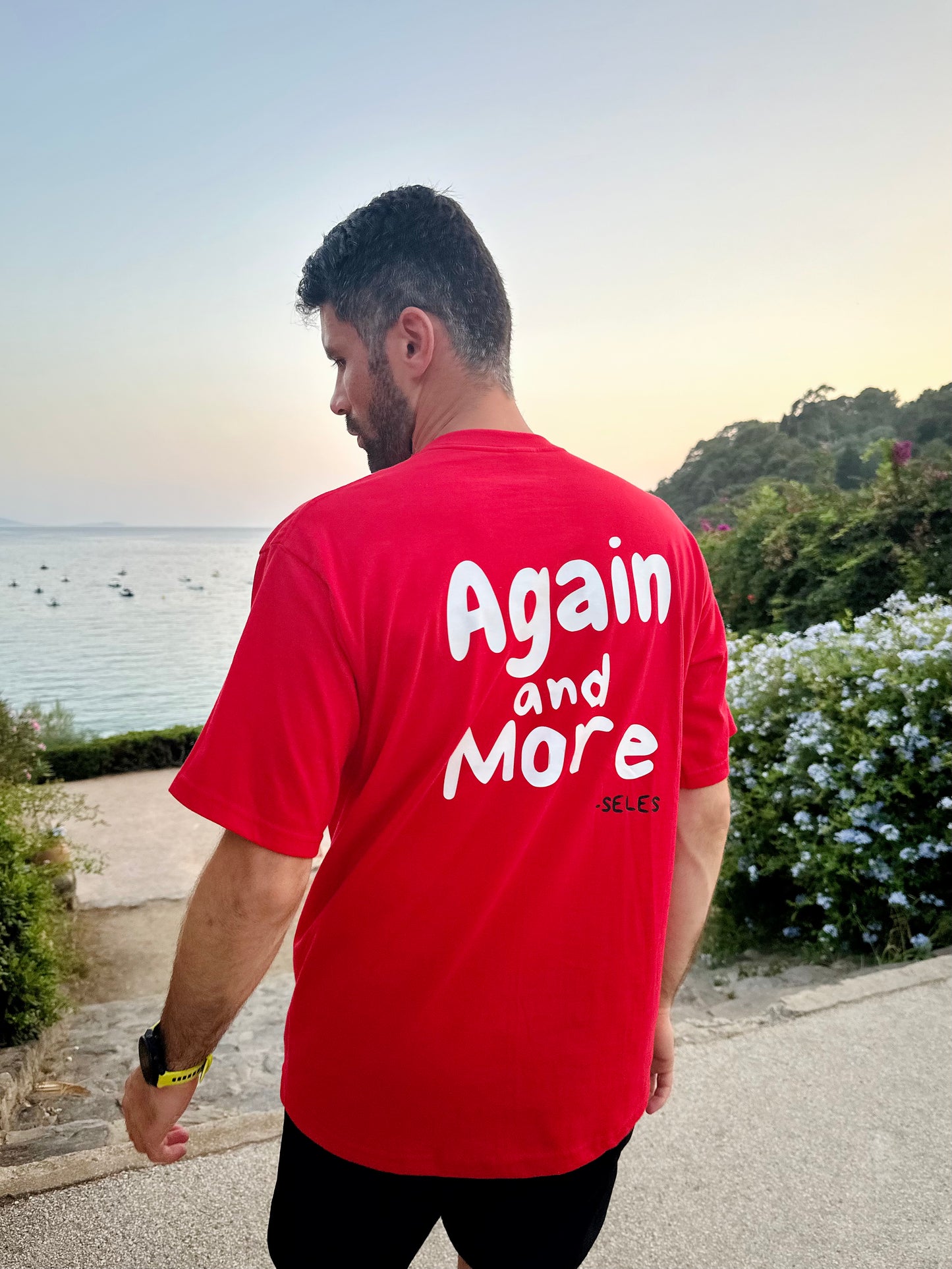 T-shirt "again and more" rouge